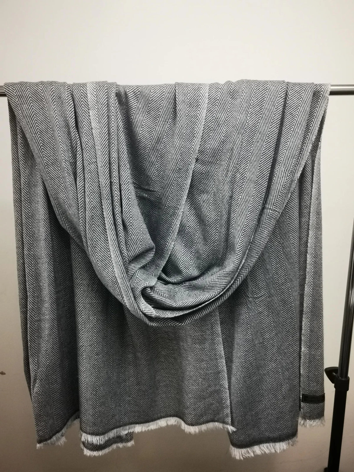 Blended Cashmere Blanket throw
