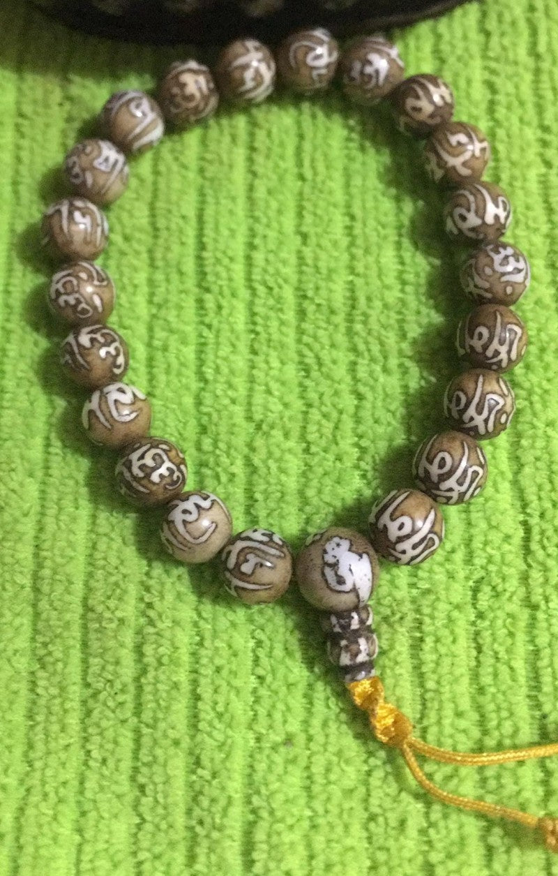 OM MANI PADME HUNG MANTRA SHELL BRACELET