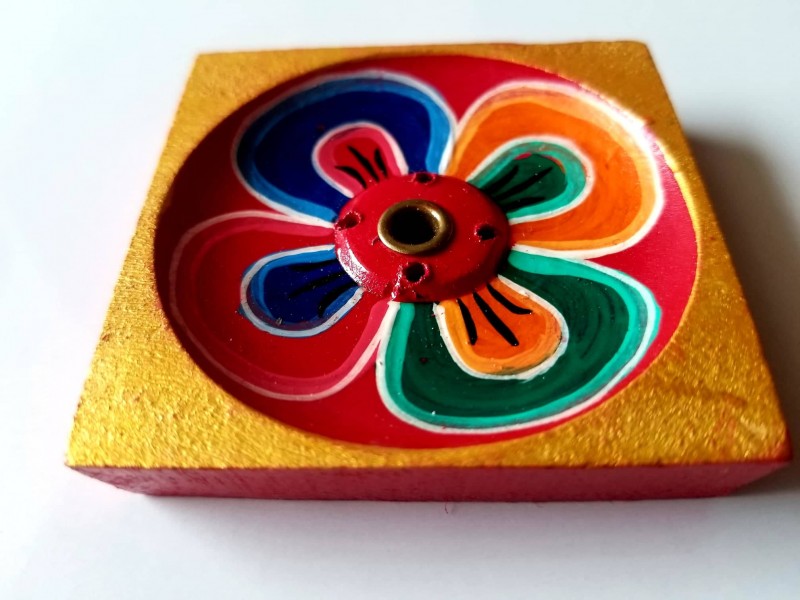 SQUARE FLORAL DESIGN WOODEN INCENSE BURNER