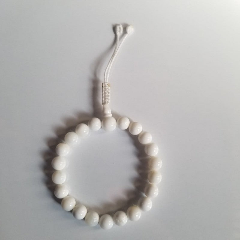 WHITE SHELL BRACELET